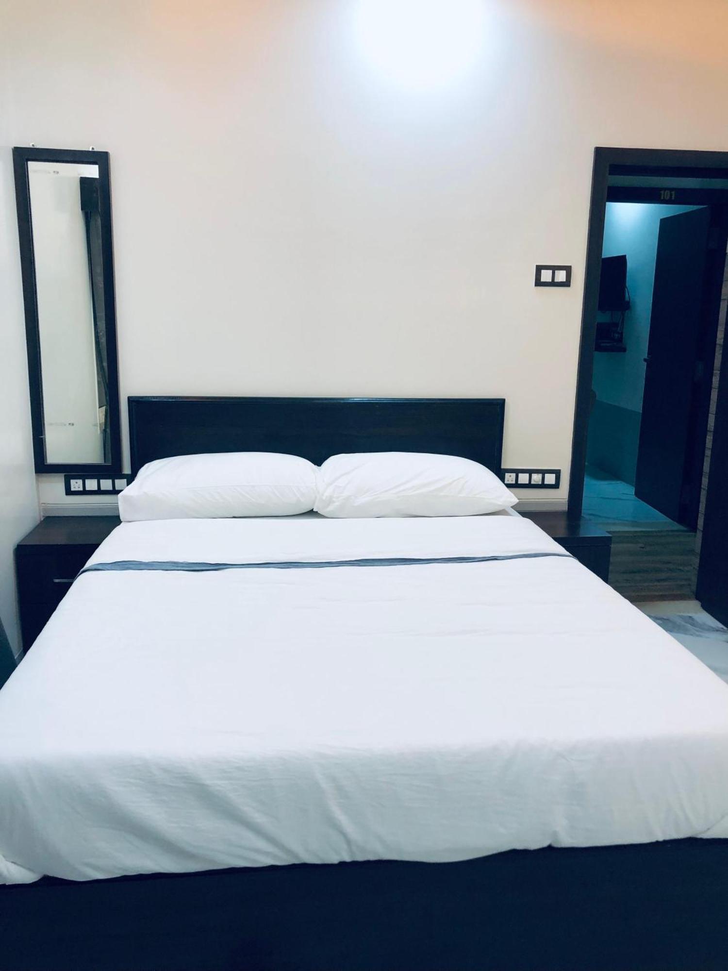 Sameena Guest House Panchgani Ngoại thất bức ảnh